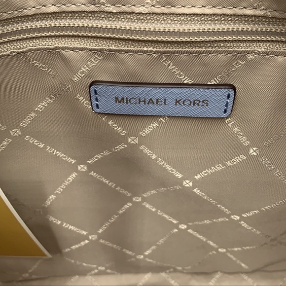 Michael Kors Gilly Large Drawstring Travel Tote NWT - Picture 16 of 16